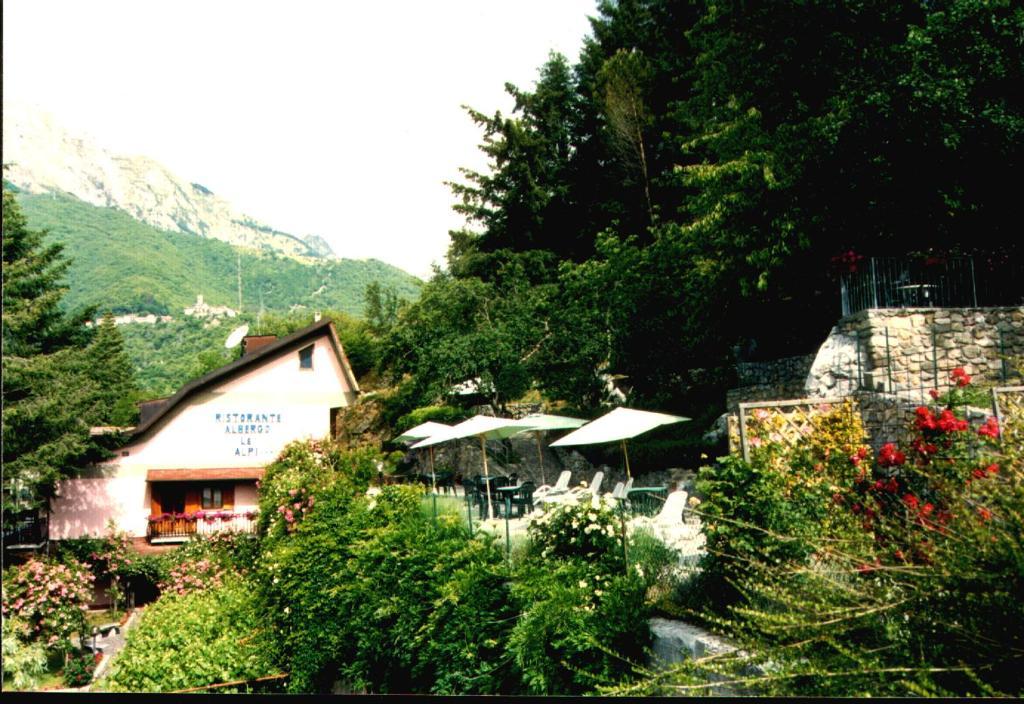 Hotel Delle Alpi Vagli di Sotto Экстерьер фото